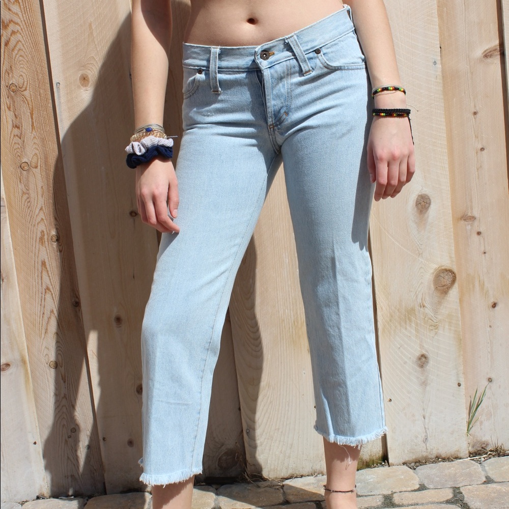 Vintage Low Rise Light Wash Ankle Crop Flare👖🦋